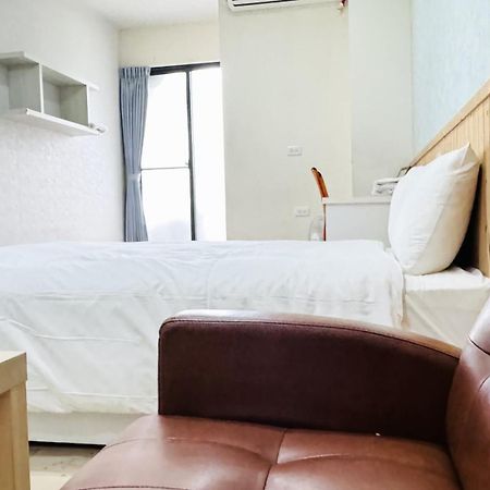 Didi House無人化自助入住#附車位有限須預約 Apartment Tainan Bagian luar foto