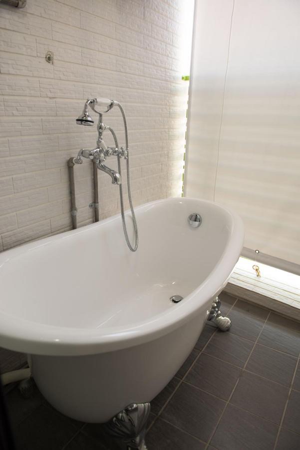 Didi House無人化自助入住#附車位有限須預約 Apartment Tainan Bagian luar foto