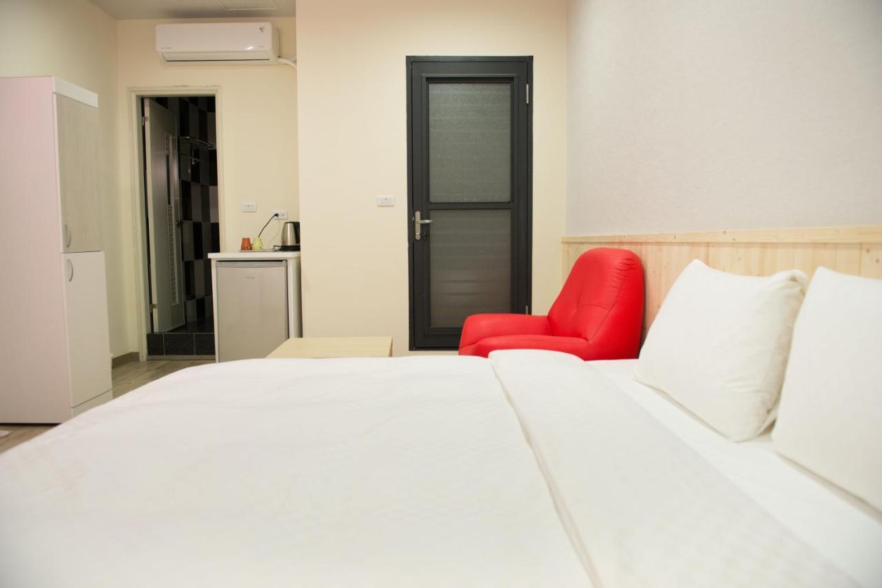 Didi House無人化自助入住#附車位有限須預約 Apartment Tainan Bagian luar foto