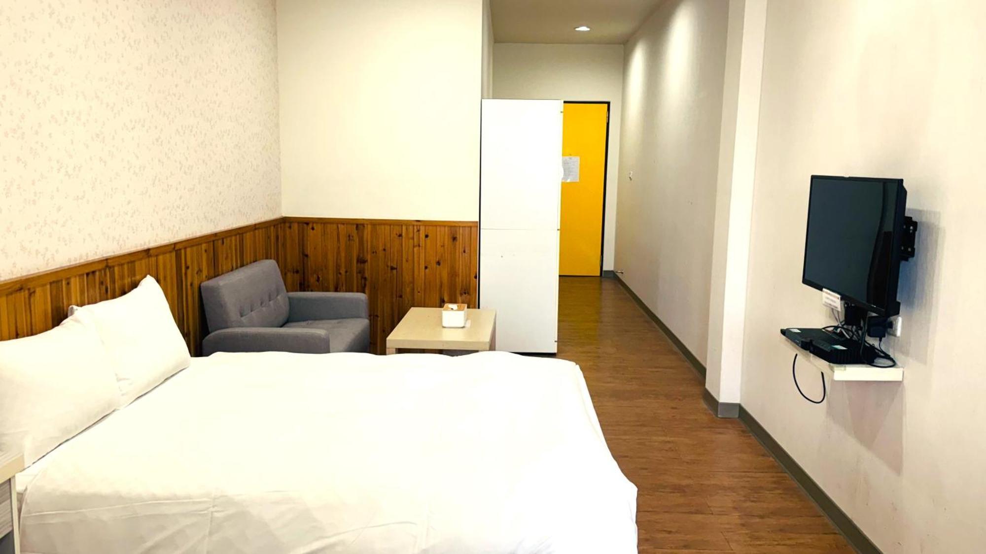 Didi House無人化自助入住#附車位有限須預約 Apartment Tainan Bagian luar foto