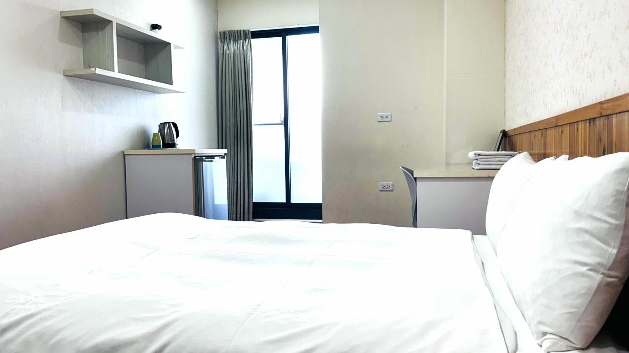 Didi House無人化自助入住#附車位有限須預約 Apartment Tainan Bagian luar foto