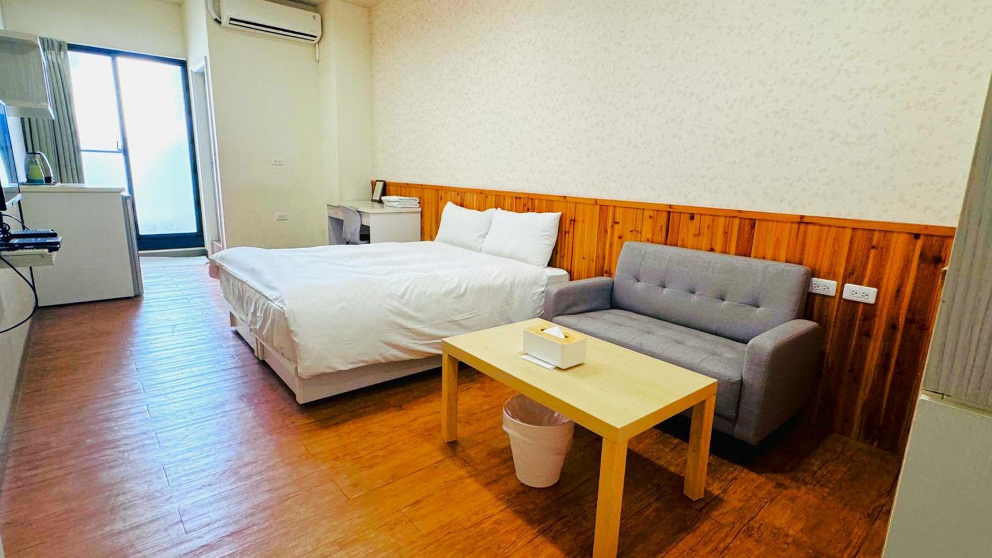 Didi House無人化自助入住#附車位有限須預約 Apartment Tainan Bagian luar foto