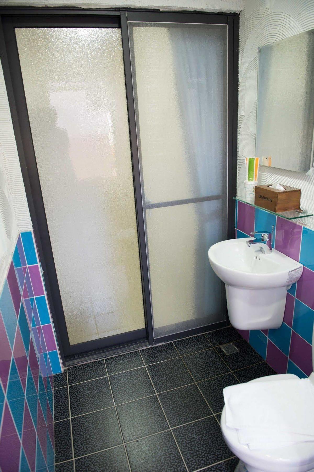Didi House無人化自助入住#附車位有限須預約 Apartment Tainan Bagian luar foto