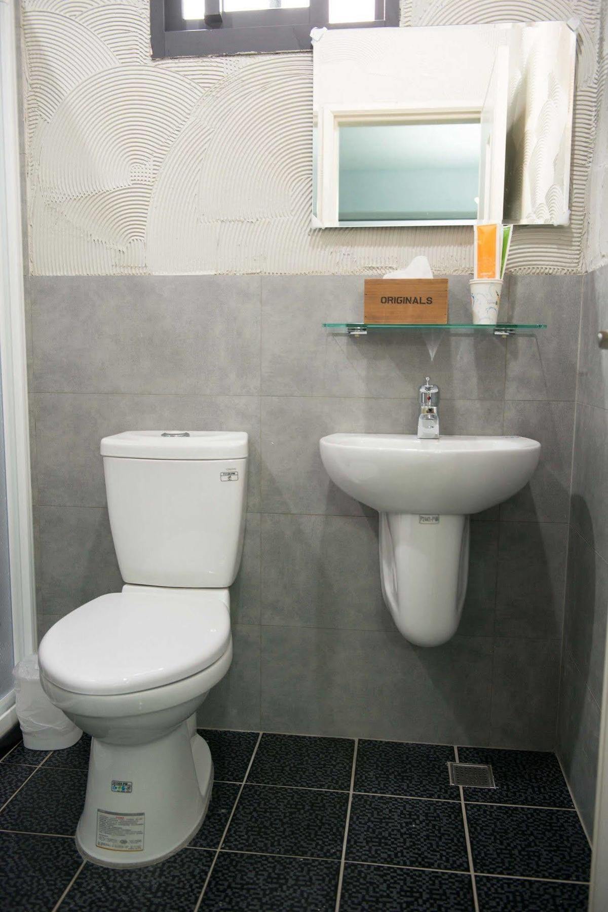 Didi House無人化自助入住#附車位有限須預約 Apartment Tainan Bagian luar foto