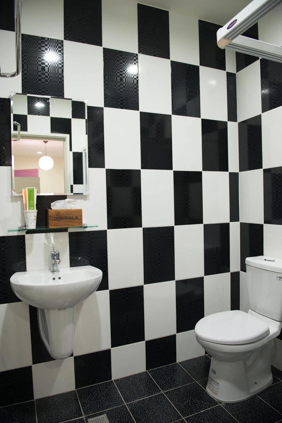 Didi House無人化自助入住#附車位有限須預約 Apartment Tainan Bagian luar foto